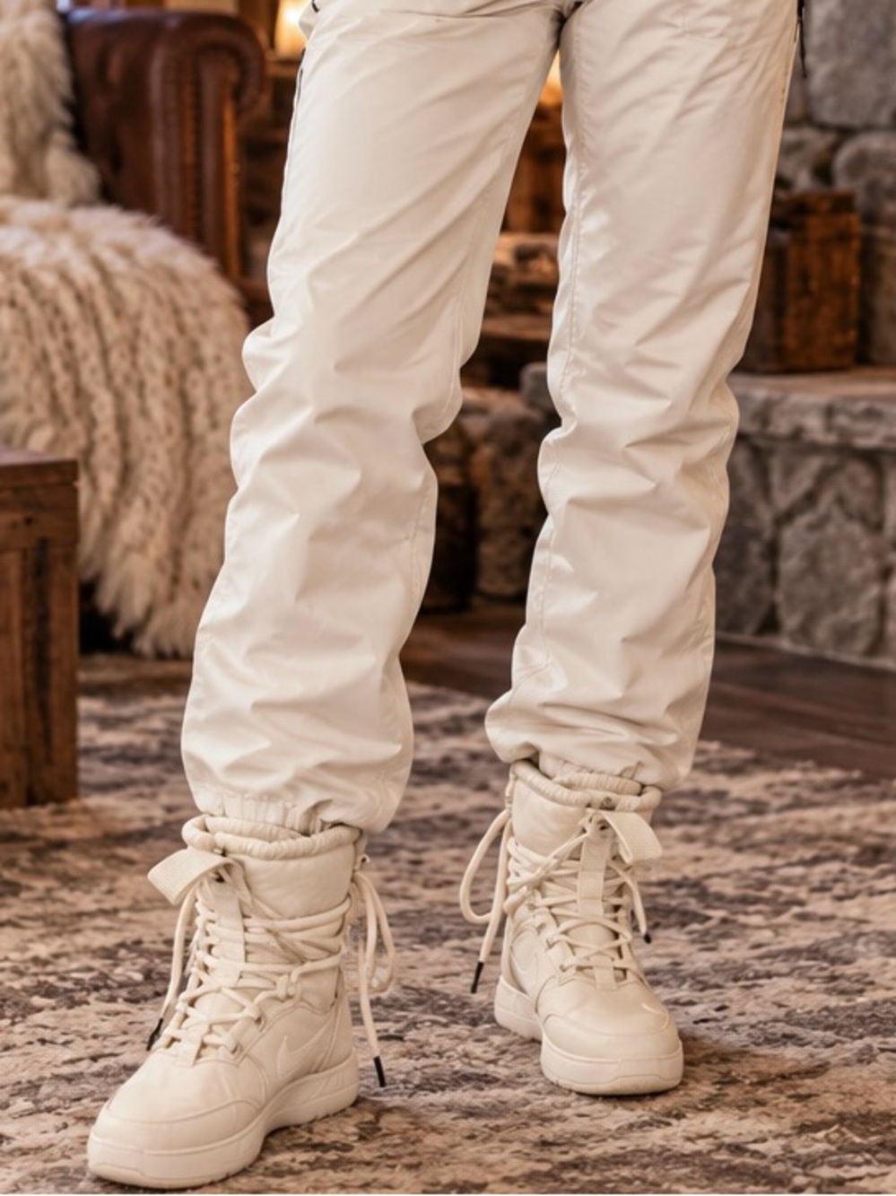 Nike Tanjun High Rise Sneaker Boots Women’s Size 8 – Phantom Cream
